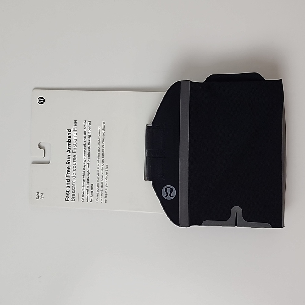 Lululemon Fast and Free Running Armband Black Silver